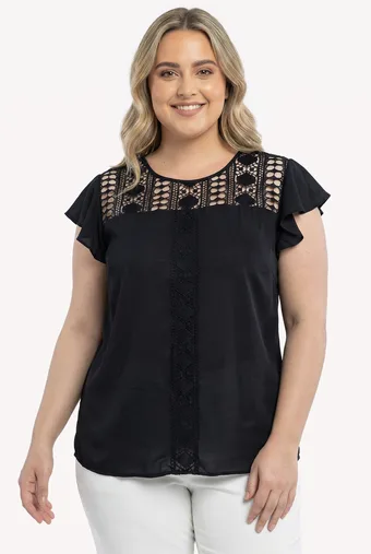 Černá halenka s krajkou