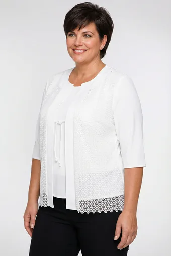 Černá halenka s prolamovanými vsadkami