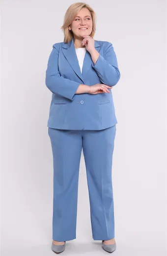 Pudrový elegantní oblek